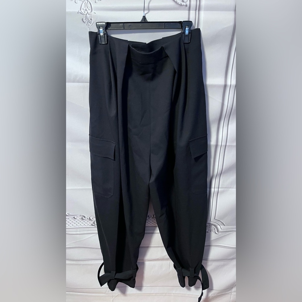 TREND NEW ! ZARA  PLEATED  CARGO PANTS 
🚨FIRM PRICE NO DISCOUNT ON THIS PANTS - Picture 13 of 16
